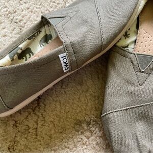 Women’s Size 7.5 TOMS Olive Green Slip-On Shoes